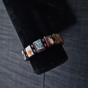 Religious Wooden Bracelet 🎀